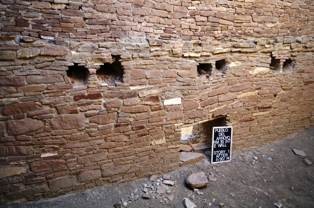 118878